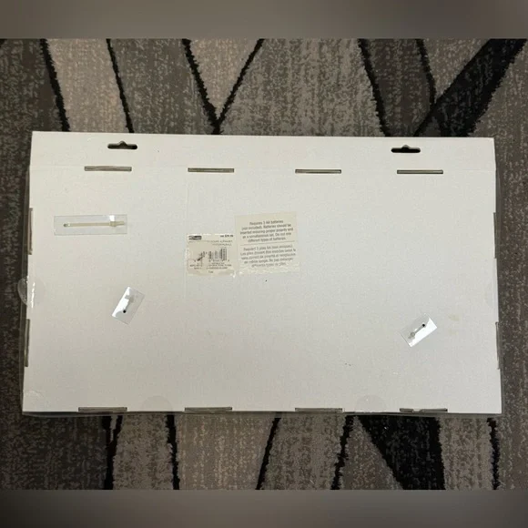 Silver Wire 'Love' Wall Decor - Picture 2 of 2